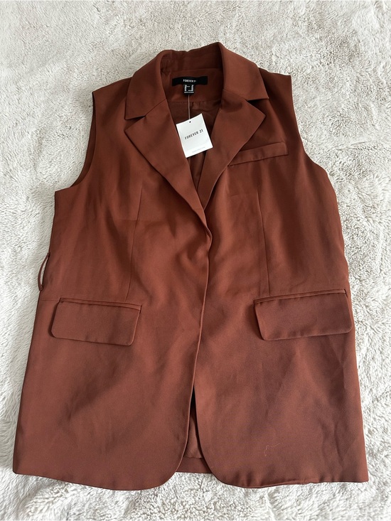 Forever 21 Tops - Forever 21 Rust-Toned Sleeveless Blazer Vest